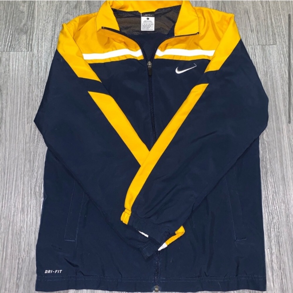 Vintage Nike Windbreaker - Picture 2 of 4